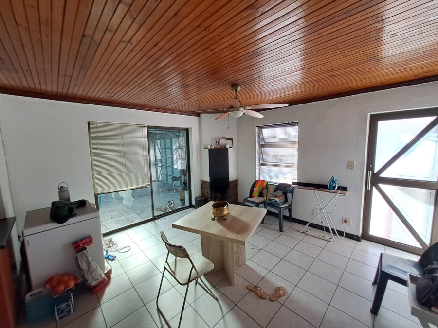 2 Bedroom Property for Sale in Malibu Village Western Cape